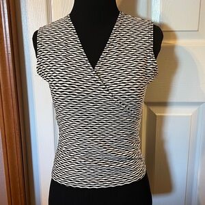Jaipur Black and White Wave Pattern Top
